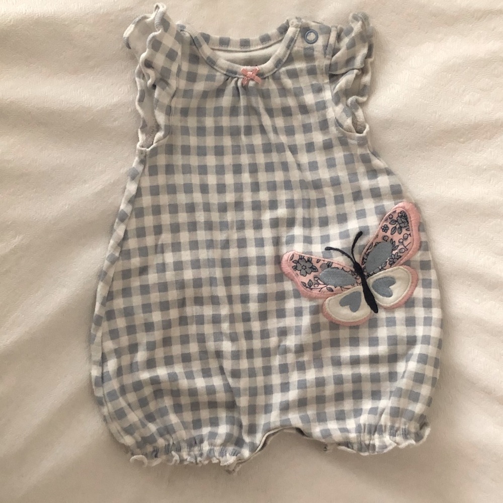 Carter’s newborn outfit